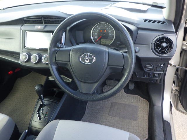 Toyota Corolla Axio 2016