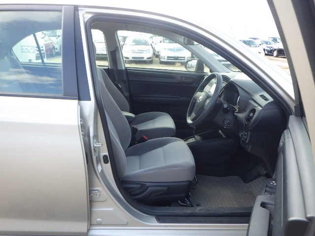 Toyota Corolla Axio 2016