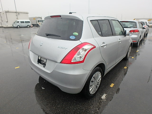 SUZUKI SWIFT 2015