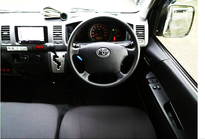 TOYOTA HICAE ( HIGH ROOF WITH LIFT) 2013